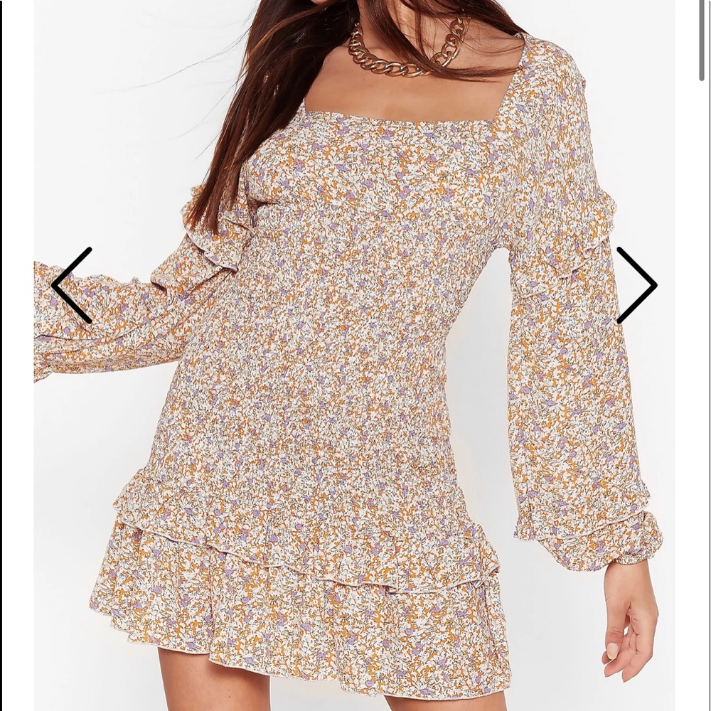 NWT Nasty Gal Long Sleeve Smocked Floral Dress